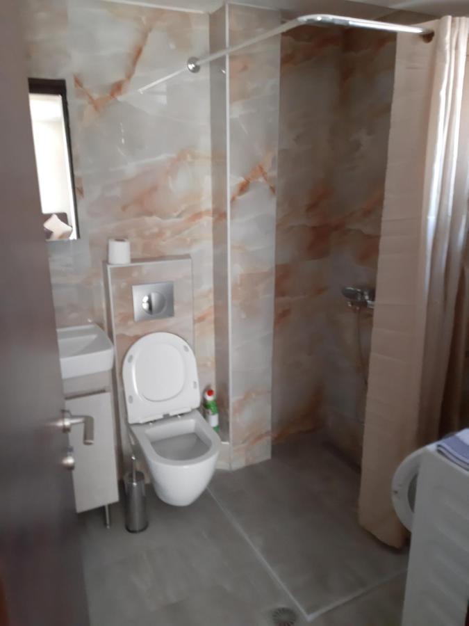 Kosmos Service Apartment City Center 1 With Additional Cost Parking سالونيك المظهر الخارجي الصورة
