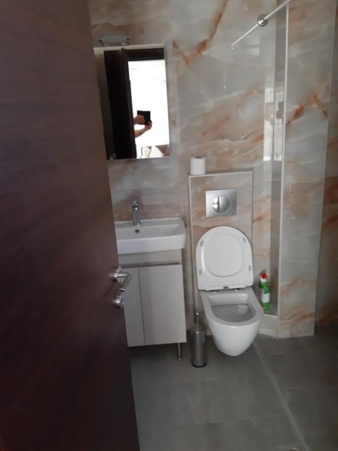 Kosmos Service Apartment City Center 1 With Additional Cost Parking سالونيك المظهر الخارجي الصورة