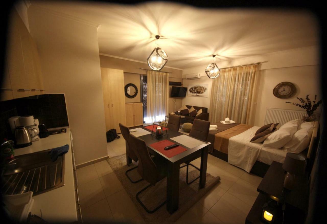 Kosmos Service Apartment City Center 1 With Additional Cost Parking سالونيك المظهر الخارجي الصورة